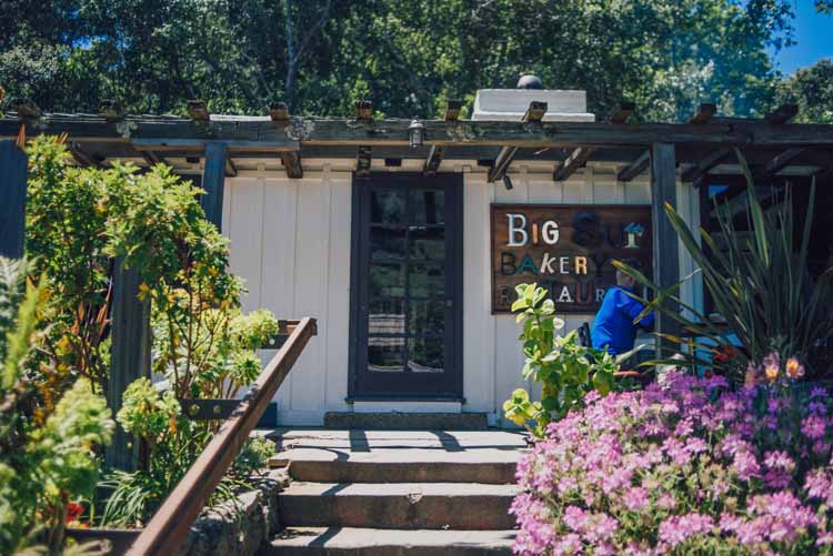 An accommodation option in Big Sur where you can stay during your microwedding or elopement